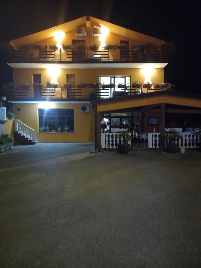 بوجي Sobe Rooms Tea المظهر الخارجي الصورة